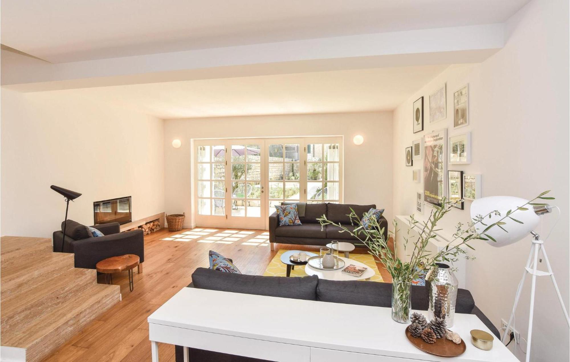 Stunning In With Outdoor Swimming Pool * Spalato